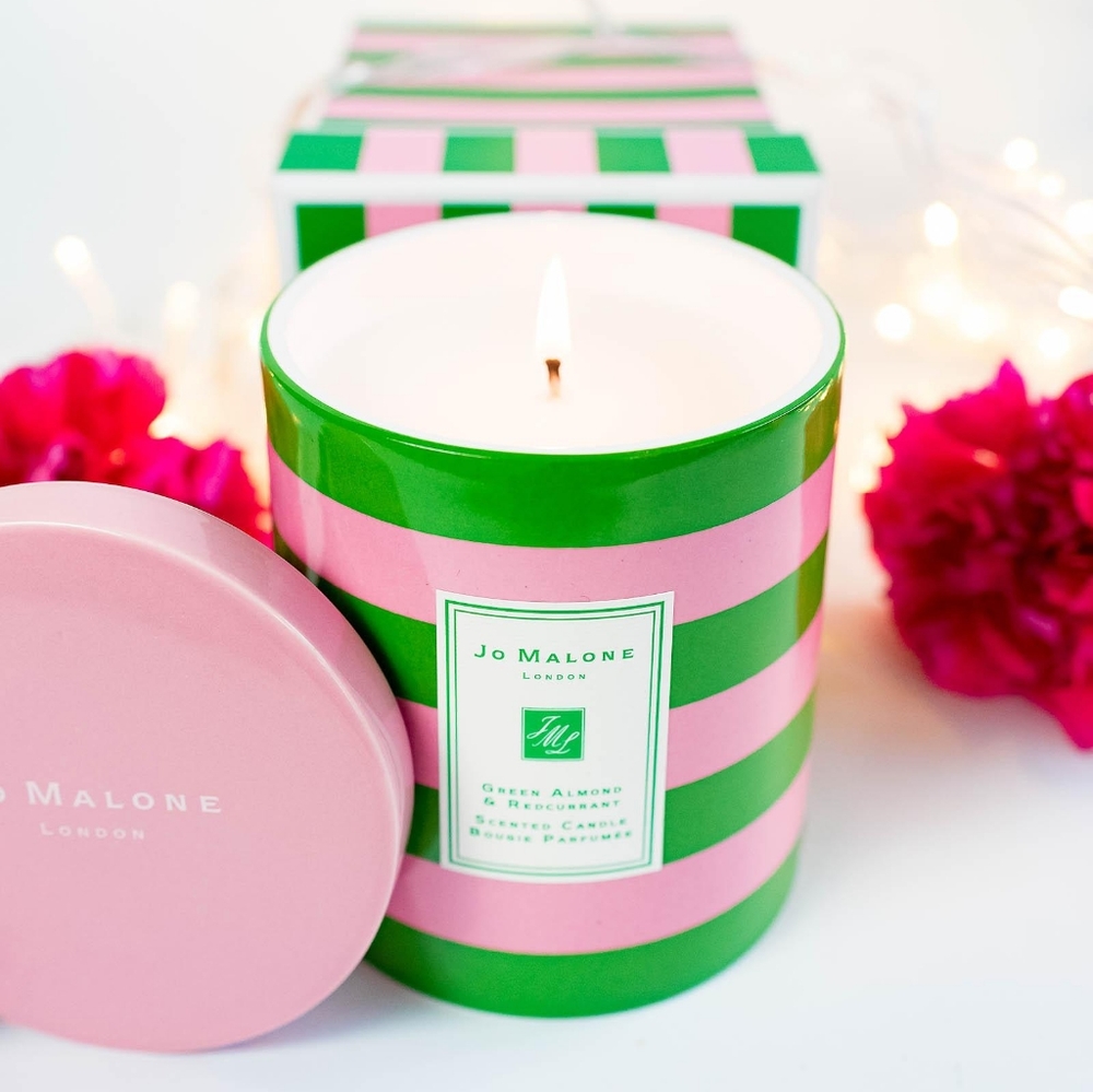 Jo Malone Green Almond & Redcurrant Holiday Candle - Picture 2 of 7